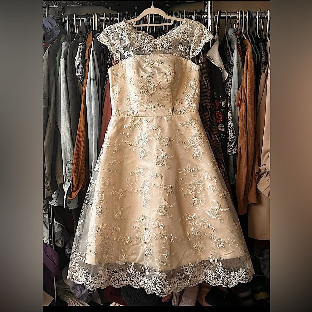 NEW! Women’s Wedding Dress